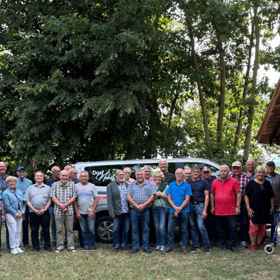 Treffen der Fahrer des Dorfmobils in B&uuml;hne